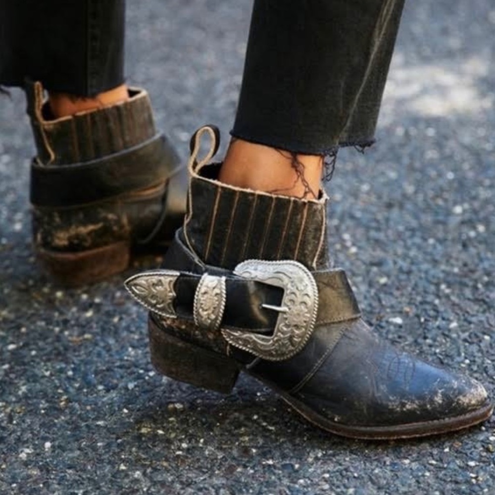 Size 7 Bitchin Biker boots